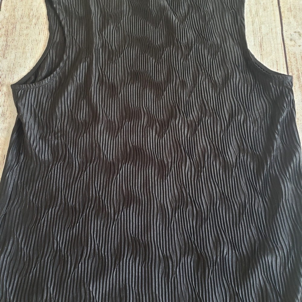 Tahari tops - Picture 8 of 9